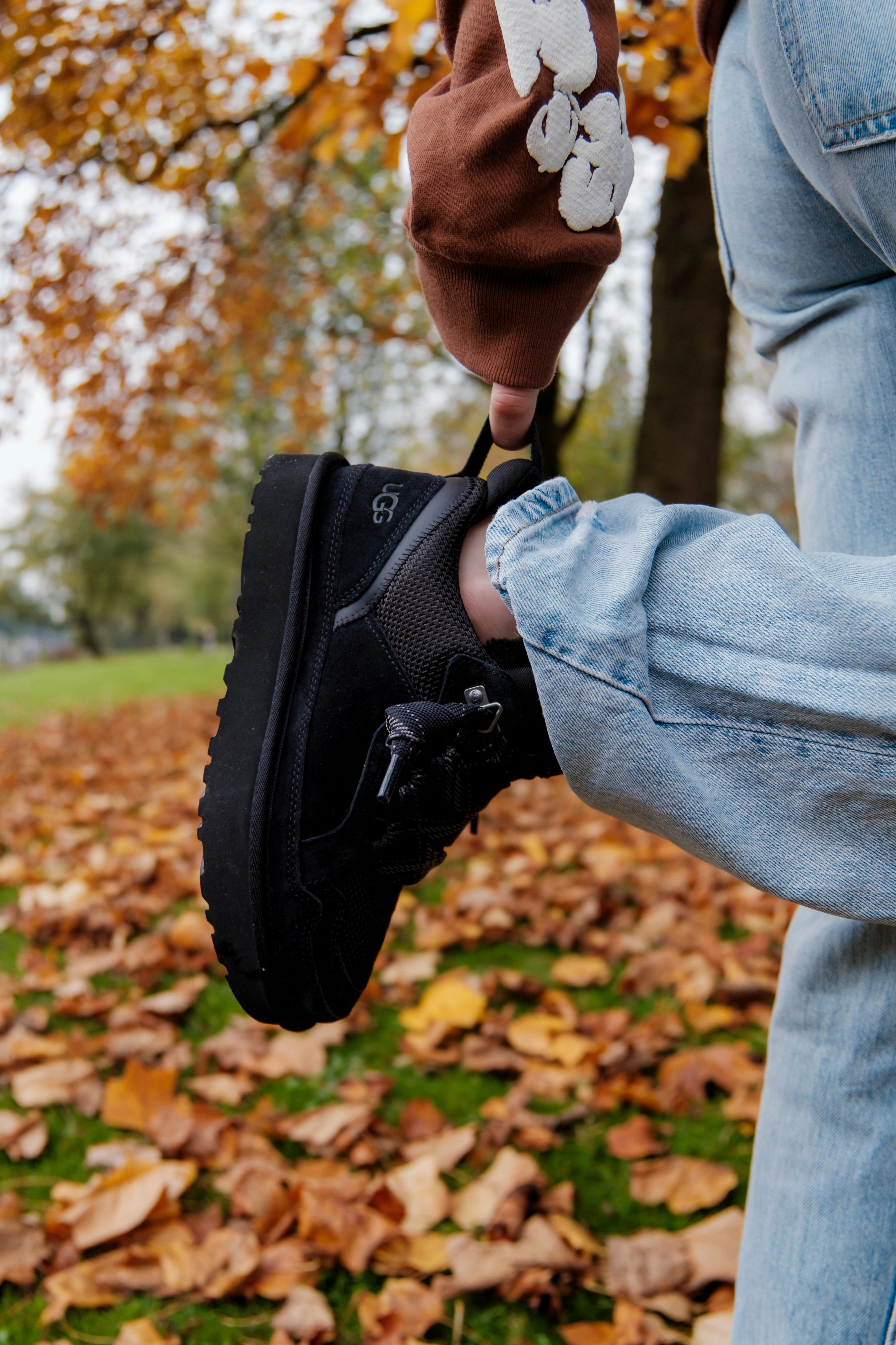 UGG Lowmel Black - Image 5